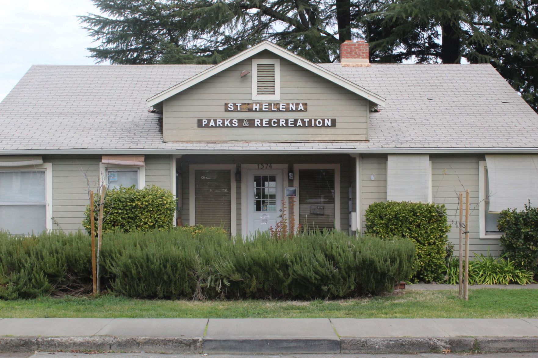 1574 Railroad Ave.